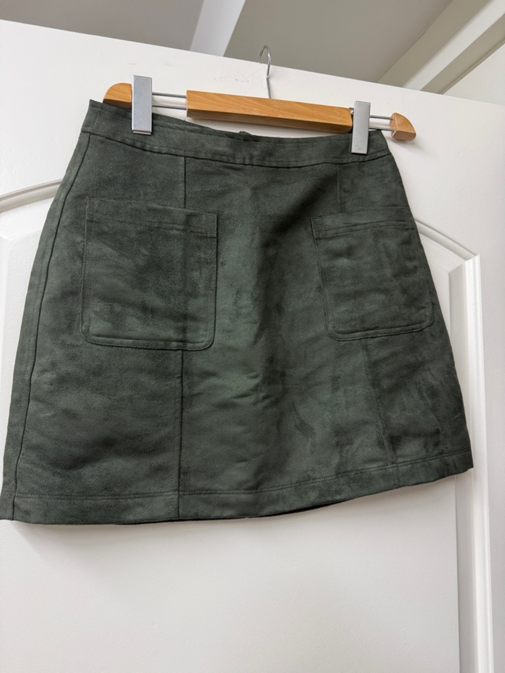 Old Navy Dark Green Suede-Look Mini Skirt with Front Pockets